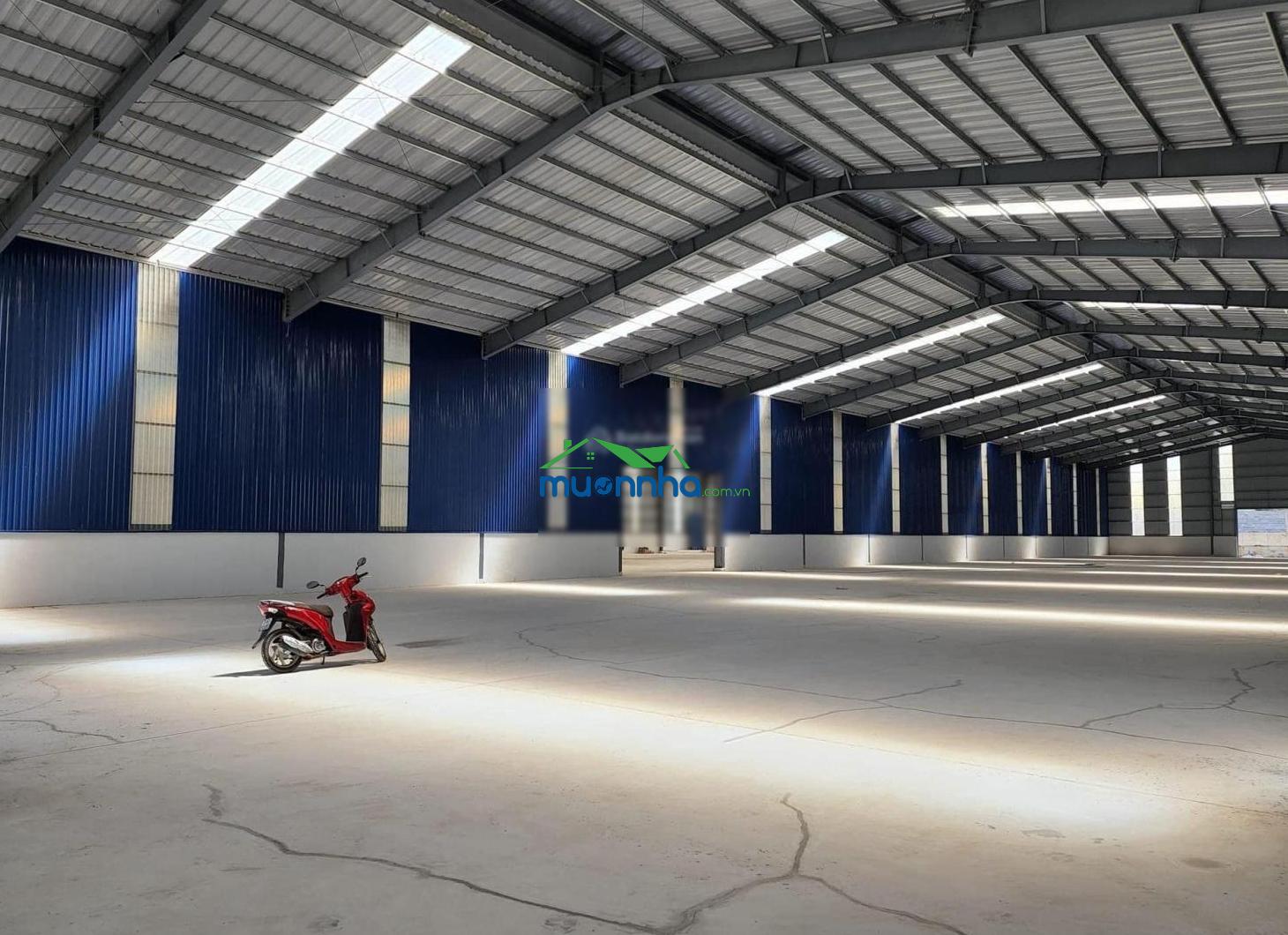 Cho thuê xưởng 5000m2, 200 triệu/tháng bến cát