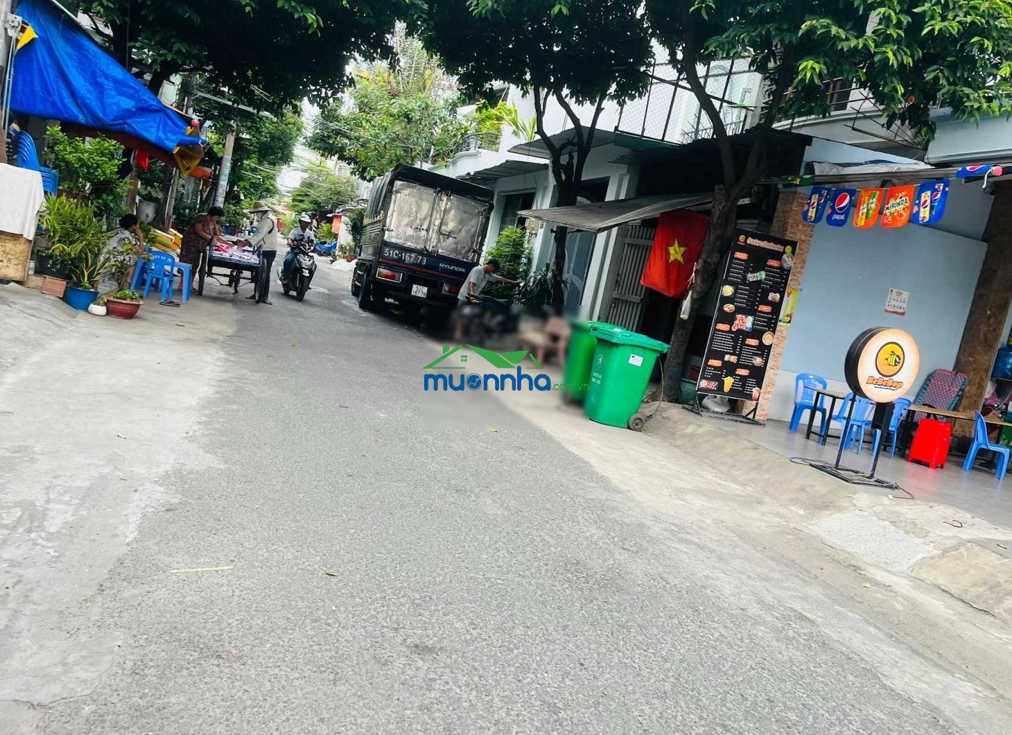 Hẻm nhựa 8m có lề thạch lam (4m x 20m vuông vức) nhà cấp 4 - 2
