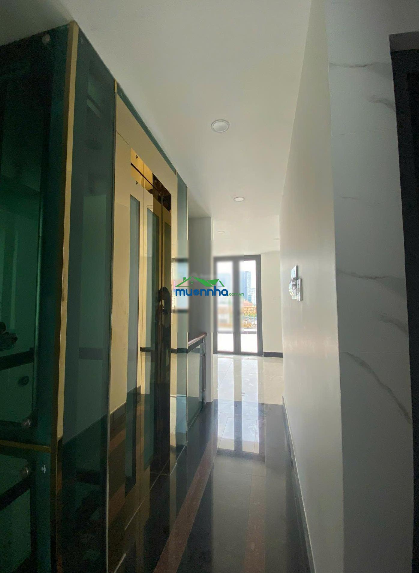 Hiếm chính chủ gửi bán nhà mới (5x18m) 1 hầm, 1 trệt, 4 lầu (thang máy) ngay trần não giá chỉ 20 tỷ