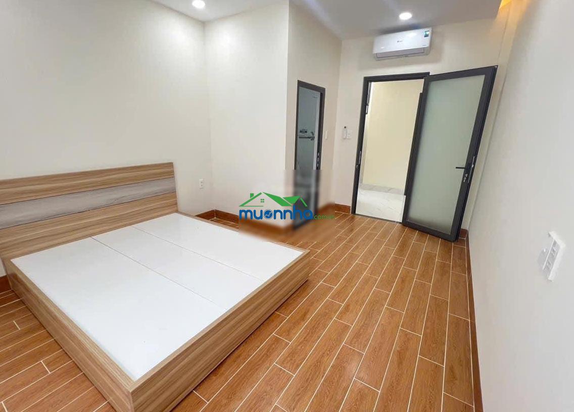 Cho thuê nhà 100m2, 1 trệt 2 lầu, 3 phòng ngủ 4 vệ sinh 6 triệu/tháng. chính chủ 0906 443 ***