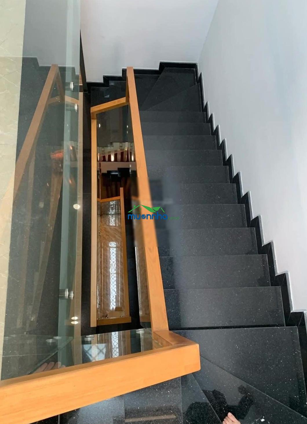 Bán nhà 3 tầng, 5 phòng ngủ, đường 9, linh xuân - giá 6,05 tỷ - Ảnh 2