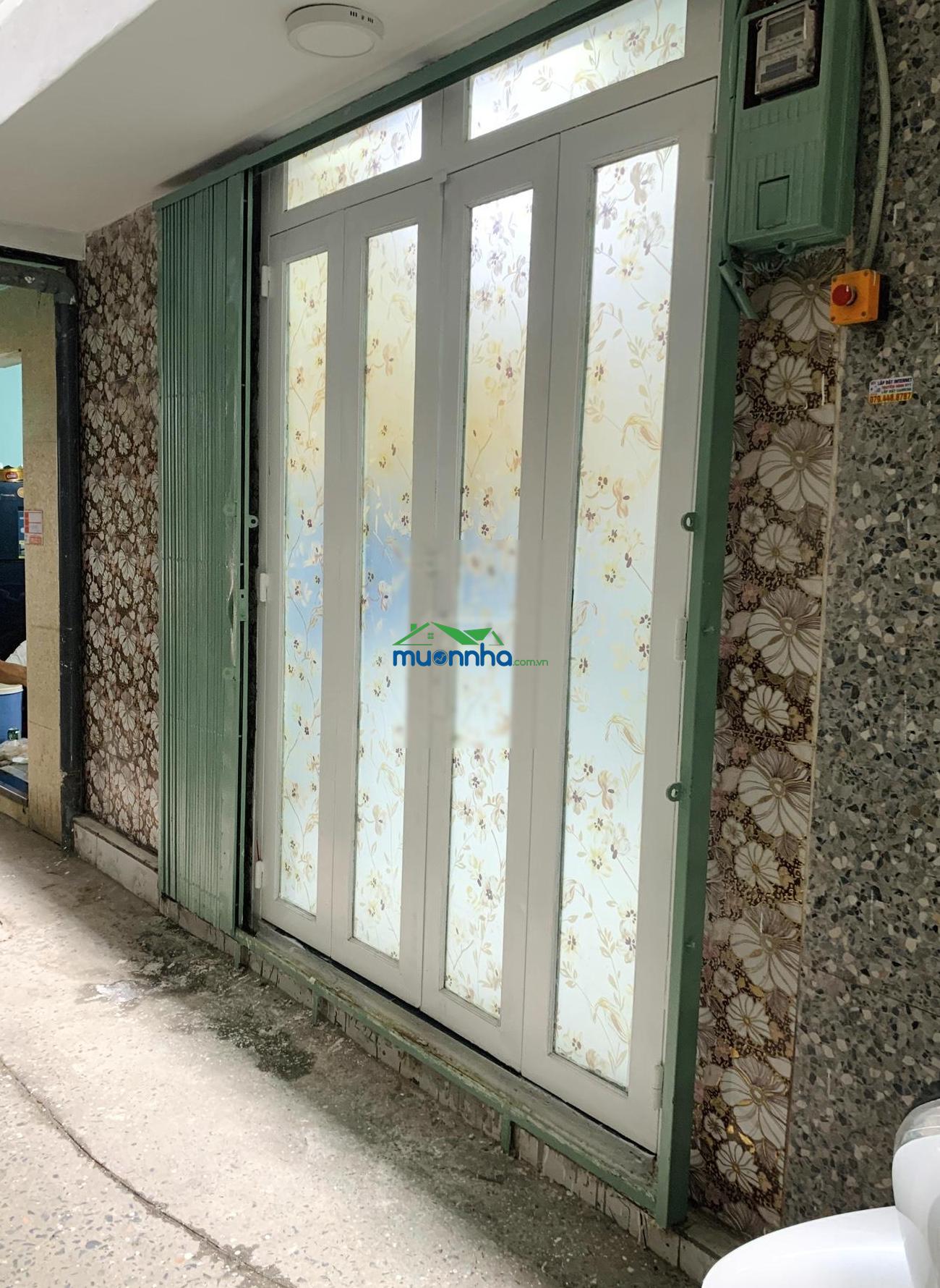 Tôi bán nhà 52m2 sd 1 trệt, 2 lầu đúc, sát hẻm xe hơi, giấy tờ hợp lệ, tuyệt đẹp. giá: 1,38 tỷ