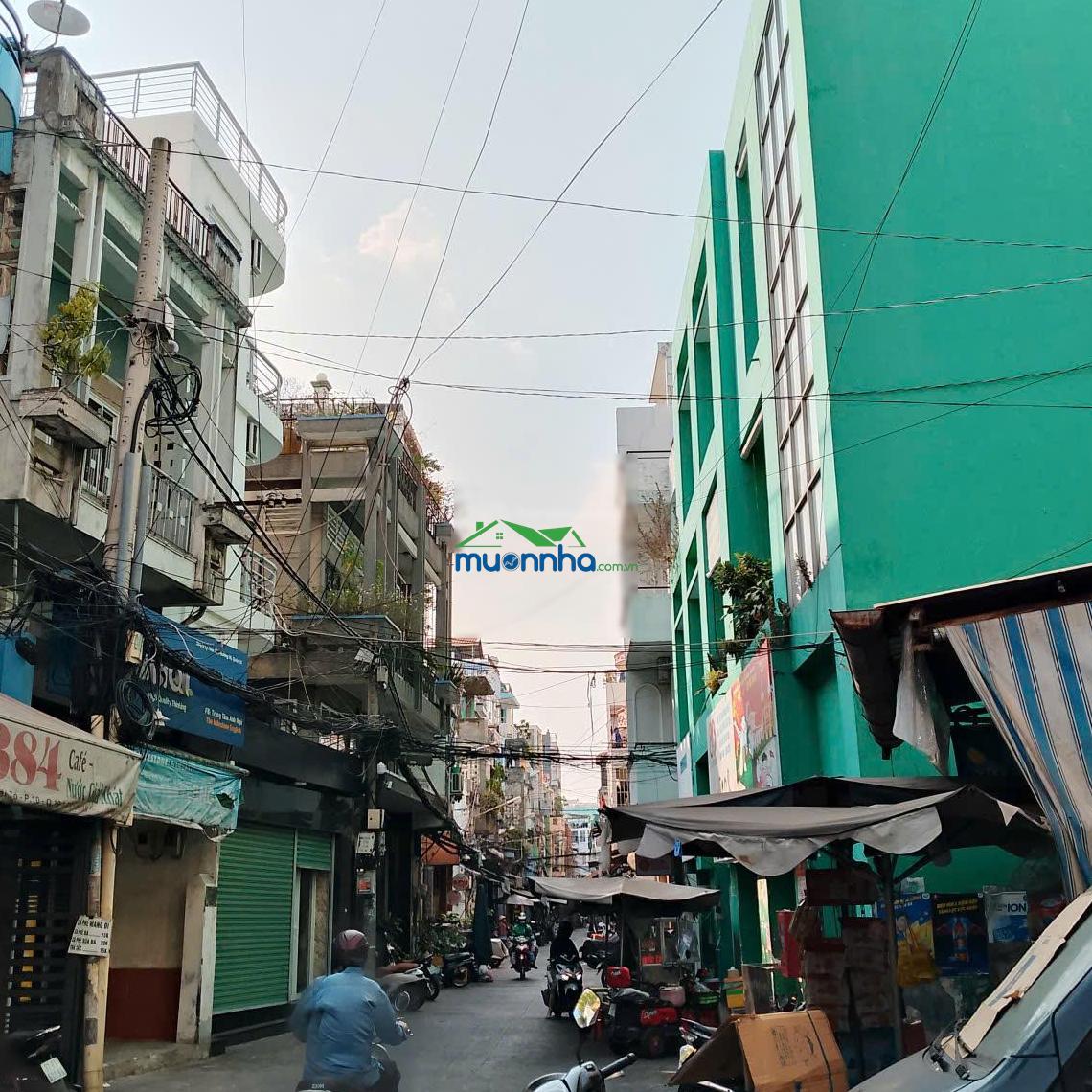 Hẻm ô tô lý thái tổ (3 tầng dt: 4,3mx20m. nở hậu 5,3m). giá 8 tỷ