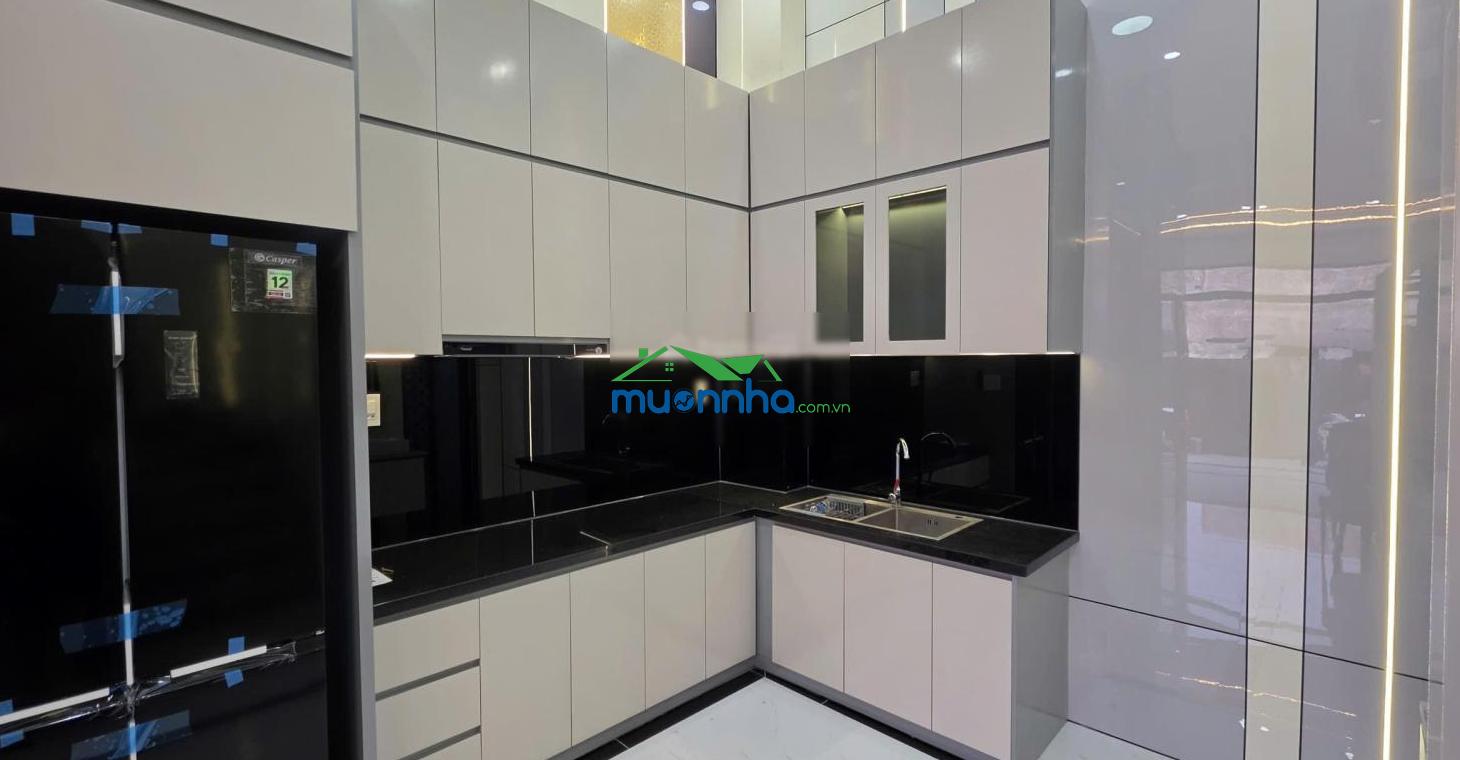 Nhà ngay ngã tư ga ngang 5m có thang máy - 7.4 tỷ - 4