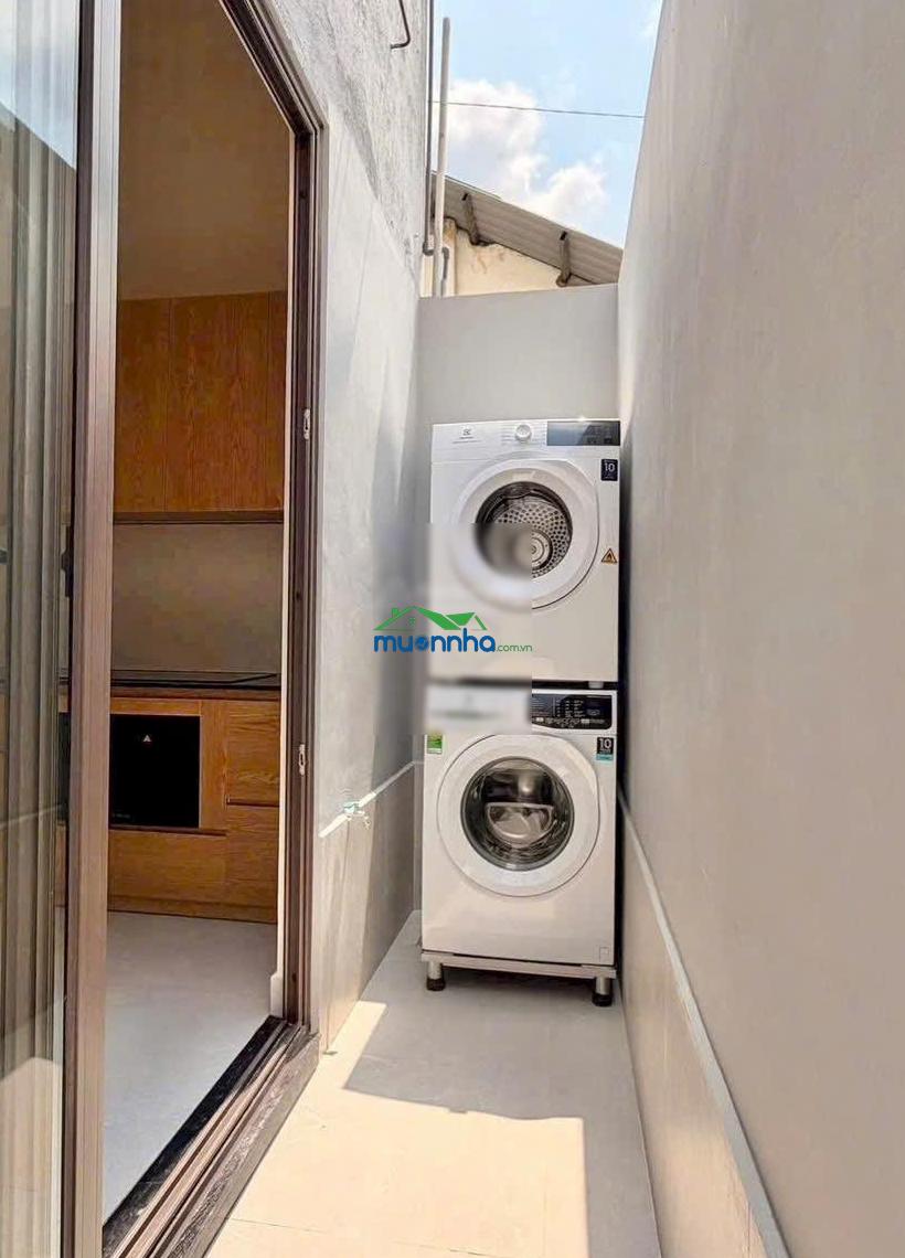 Bán nhà mặt tiền đường gần nguyễn duy trinh giá 9,2 tỷ sân đậu oto