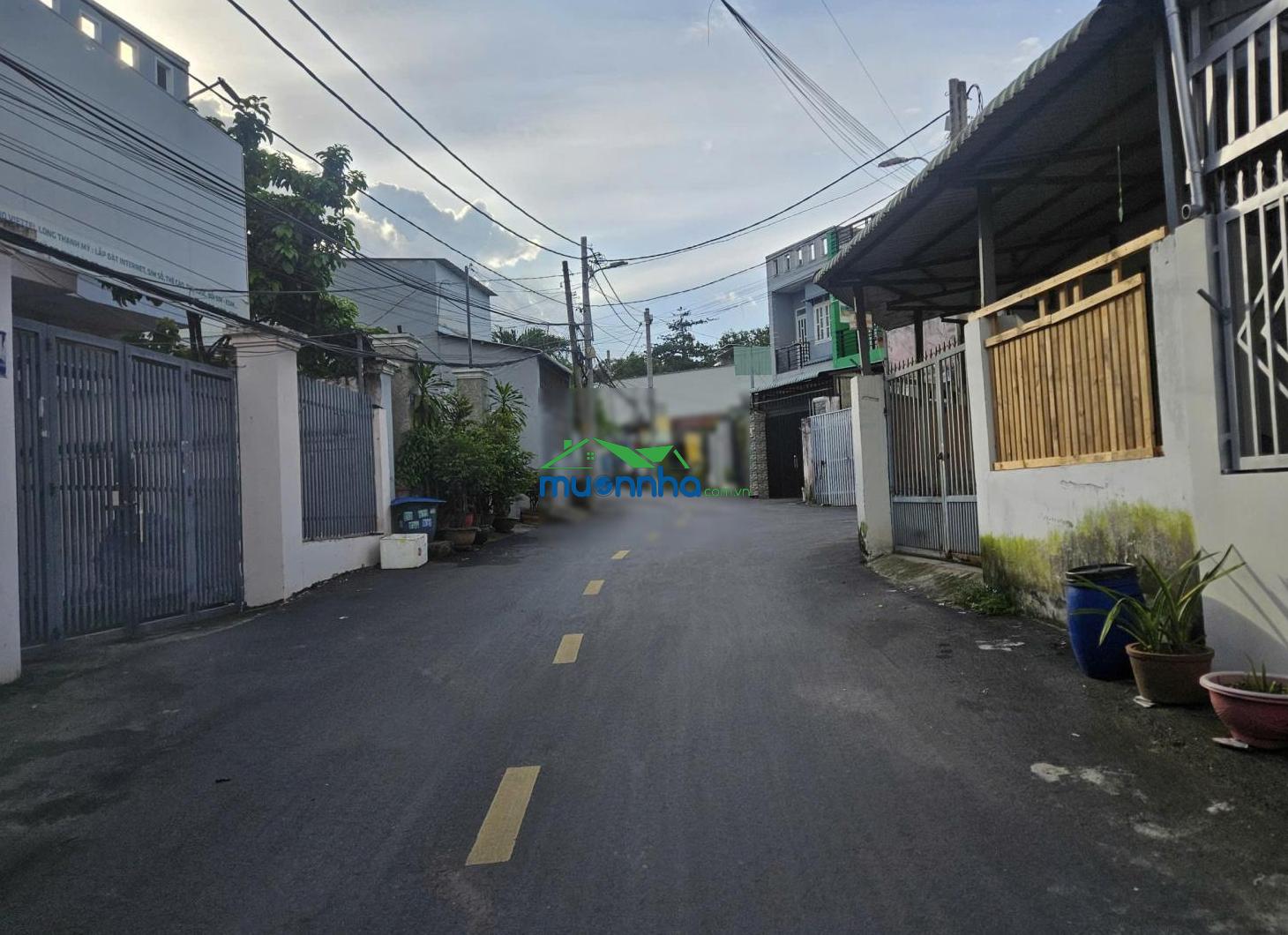 ~400m2 thổ cư 2 mt đường số 28 - nguyễn xiển giá tốt