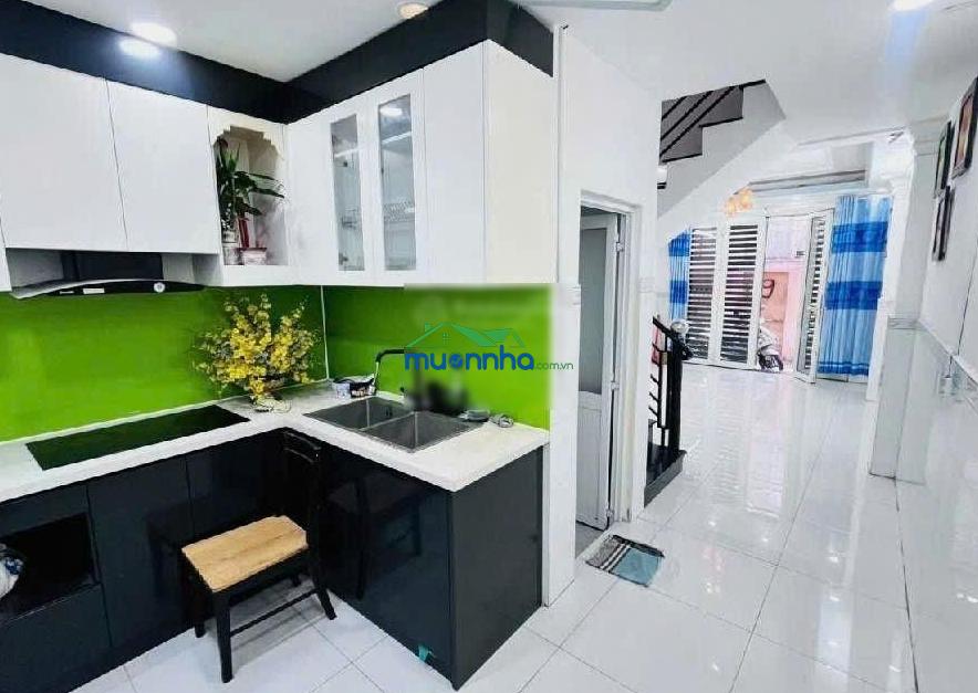 Bán nhà 3 tầng, có 4 phòng ngủ, sát hẻm xe hơi, bùi văn ba. 4.86 tỷ - Ảnh 4
