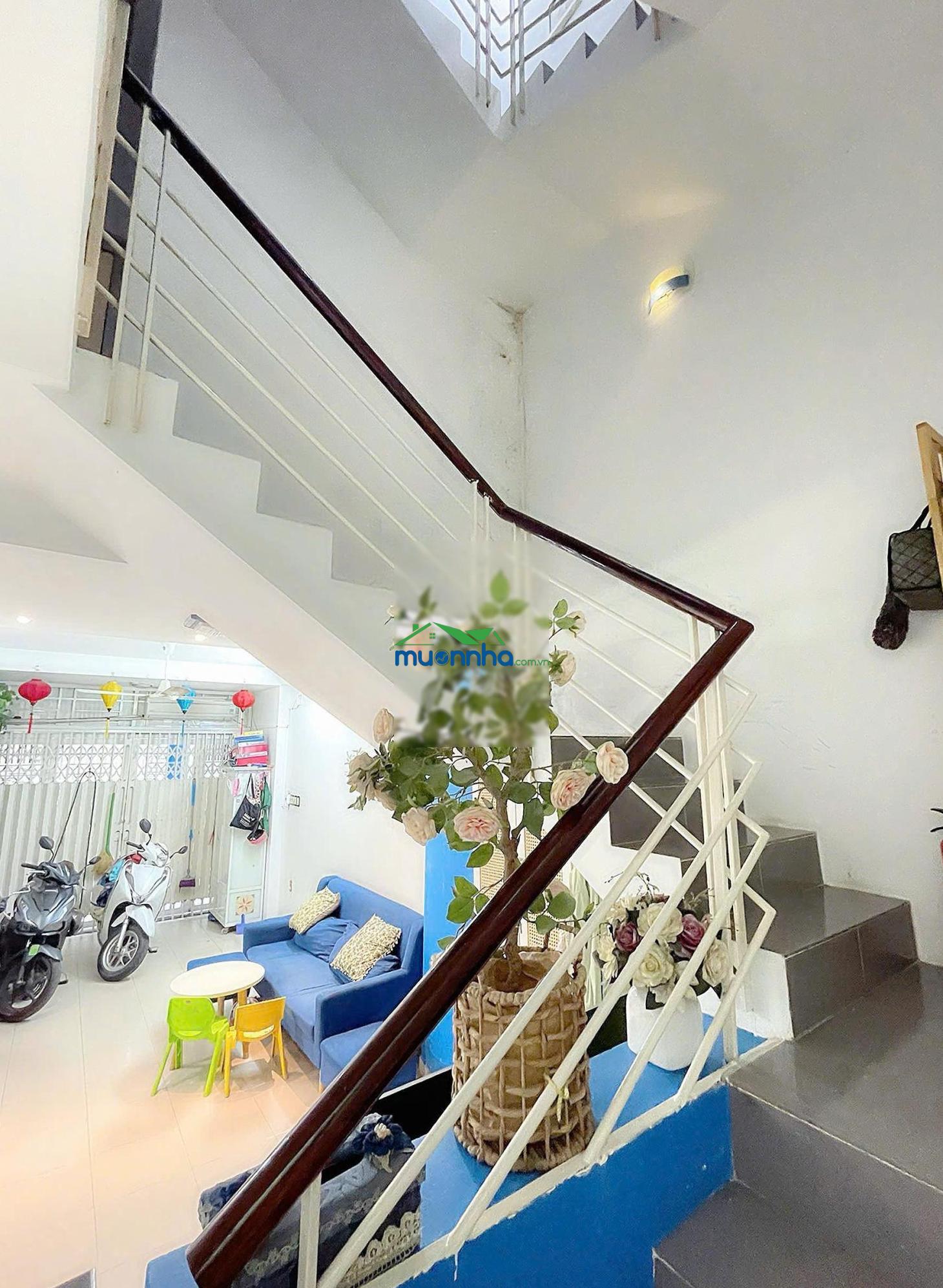 6,15 tỷ bán gấp nhà đẹp hẻm 2 sẹc cách mạng tháng 8, tân bình