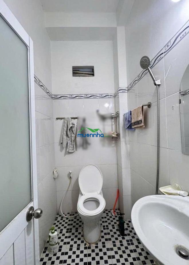 Nhà 4 tầng đã hoàn công - hẻm ô tô 5m rộng - sát ubnd tân thới hiệp - giá chào 3.79t thiện chí bán - 3
