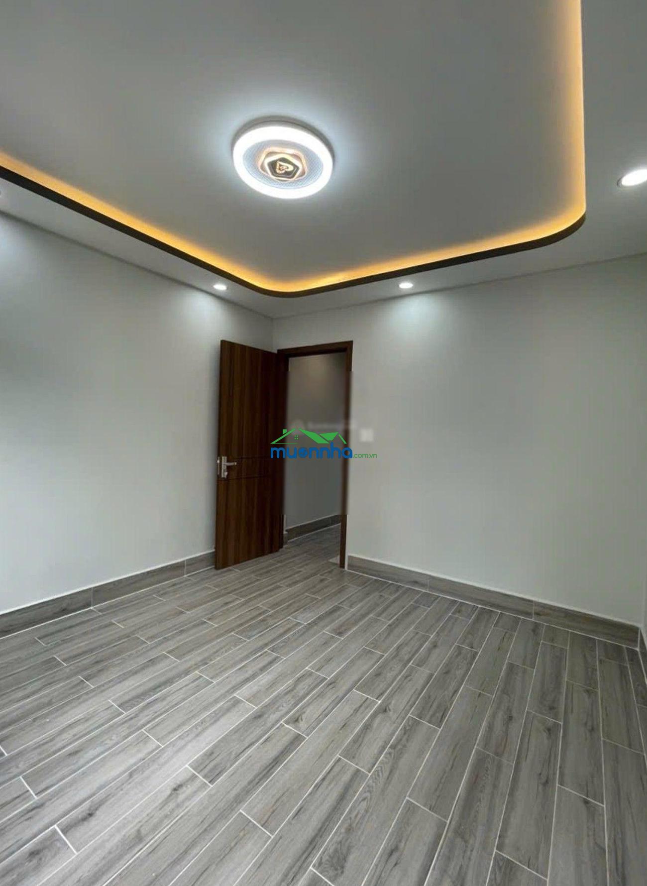 Nhà mới vào ở ngay, hẻm trước nhà hơn 4m, nhà 2 mặt hẻm thoáng mát, chỉ 31 mét ra tới tỉnh lộ 10