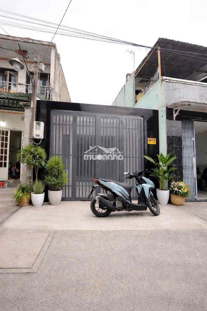 Nhà shr ngay nhà hàng thư pháp trần văn mười gần chợ đầu mối