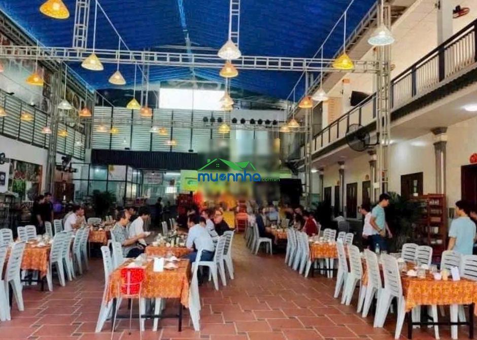 Mặt bằng phú lợi vị trí trung tâm 20x30m có gác 4 phòng vip , kinh doanh đa ngành