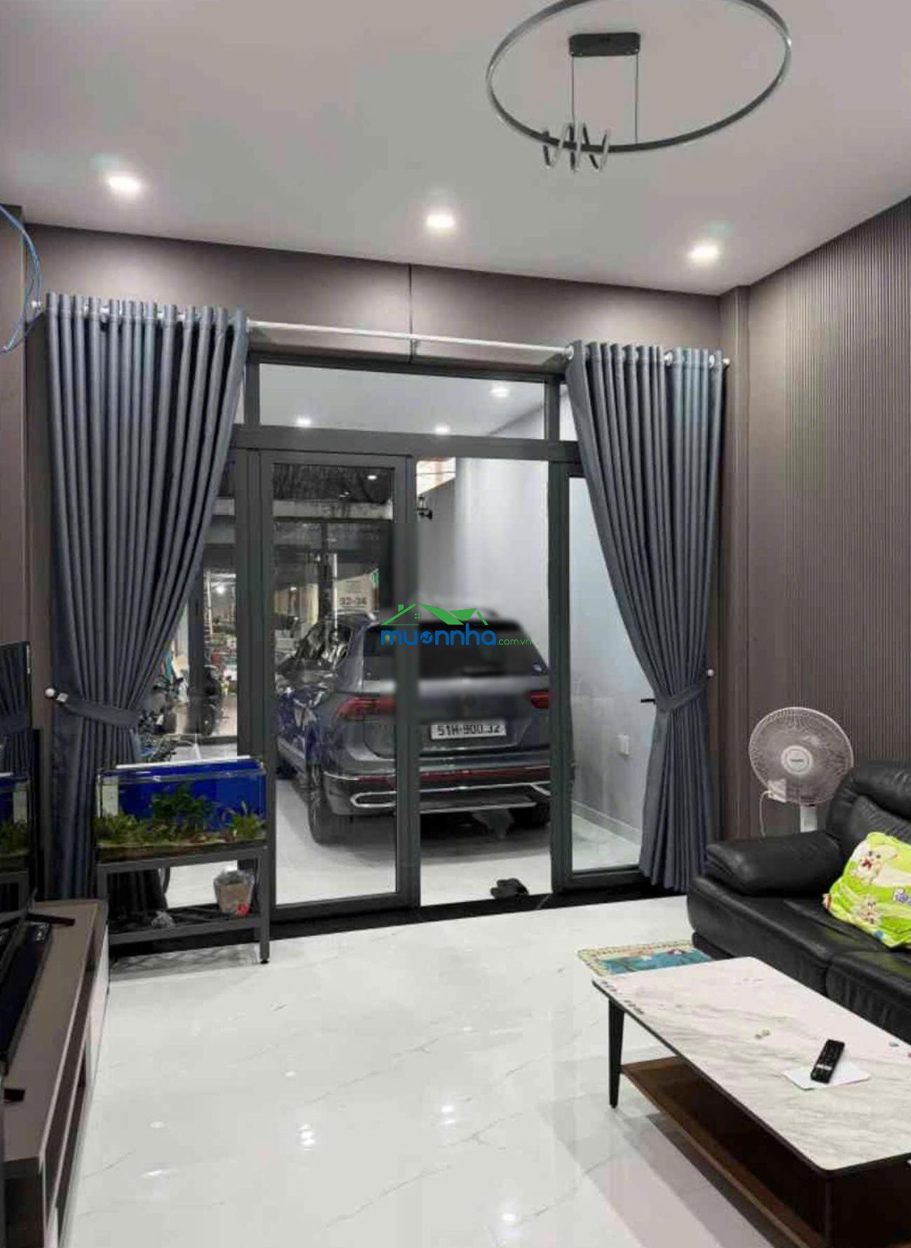 Chủ kẹt bán gấp 4 tỷ 500. nhà hơn 100m2 ql13, thủ đức. xây 1 trệt 2 lầu, sổ hồng riêng. hẻm thoáng - 2