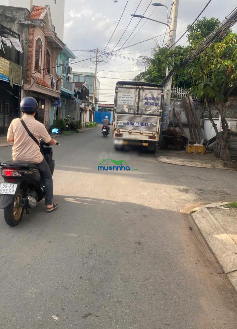 Ngang 6m hxh 180m sử dụng gần gigamall chỉ 8.3 tỷ - 2