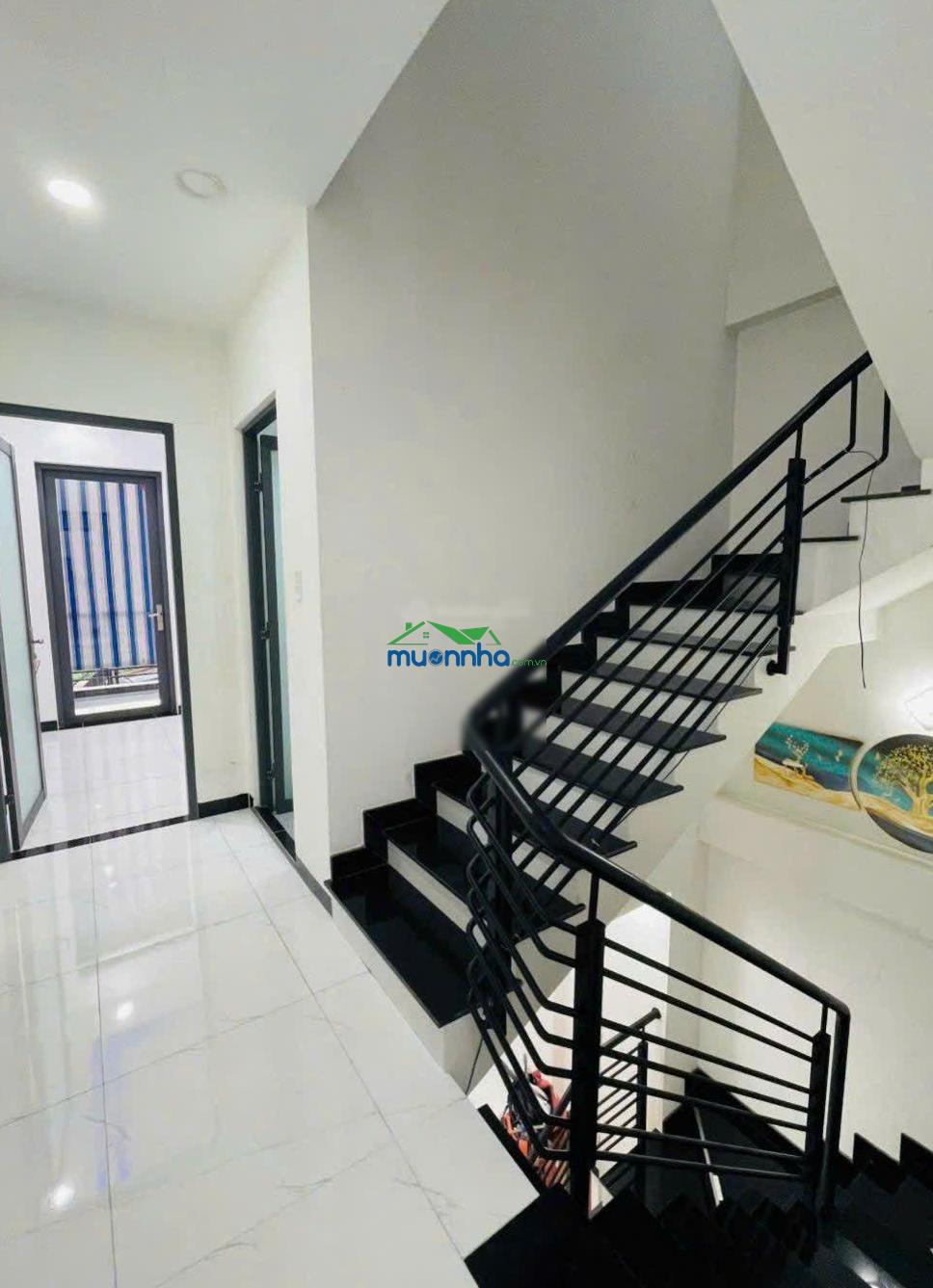 Giảm 600tr còn 4,2 tỷ, nhà 3 tầng, khu phân lô, đường ô tô thông, sổ hoàn công. - 3