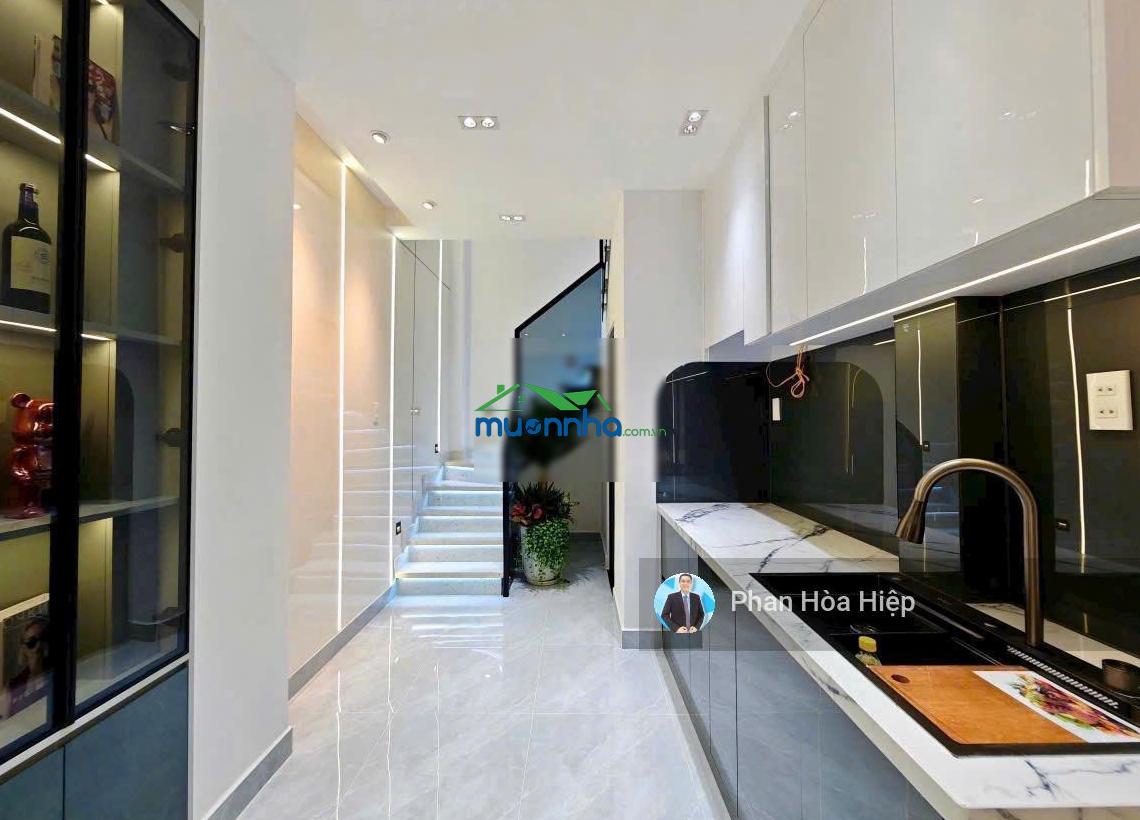 Nhà mới ngay trần hưng đạo, 45m², 4 tầng đúc, 3pn 4wc, nội thất đẹp, hẻm xe hơi 4m, gần bv dhyd