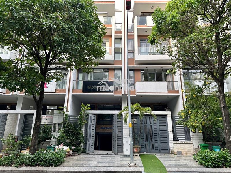 Văn phòng 35m² có máy lạnh ban công giá 7,5 triệu - vạn phúc city