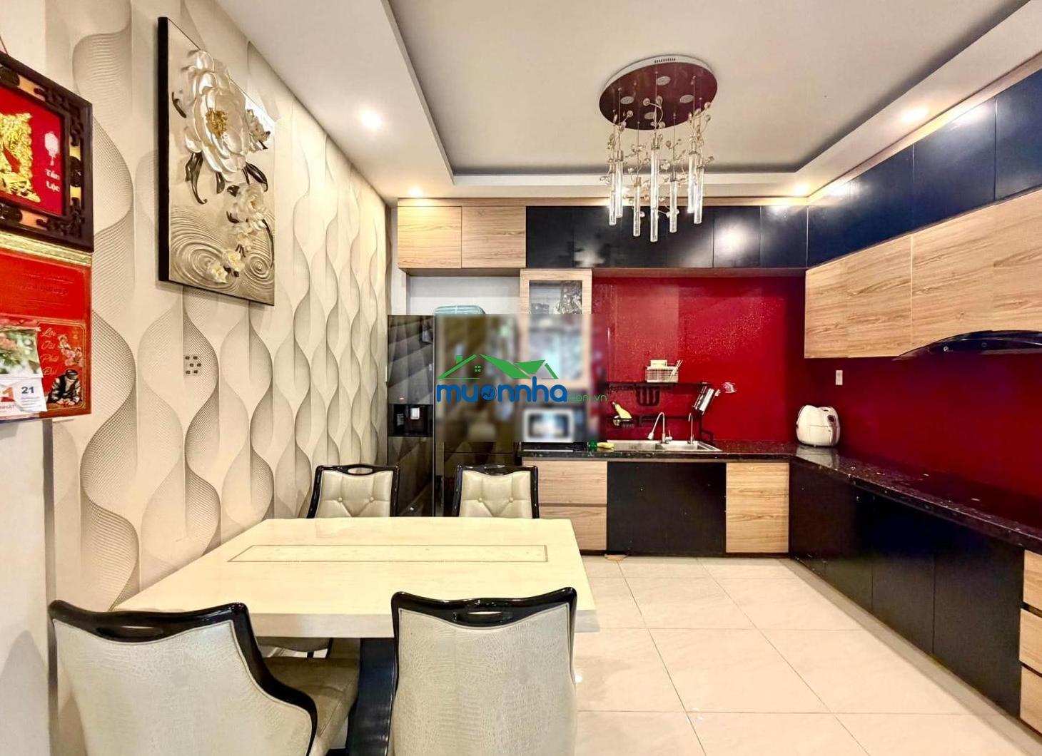 Xe hơi vào nhà - nguyễn xí - tặng full nội thất - 3 tầng - 4pn - hẽm thông kinh doanh được giá 9 tỷ