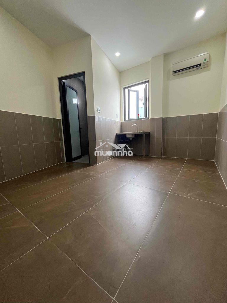 Phòng mới nội thất đầy đủ gần kcx và ufm – dọn vào ở ngay