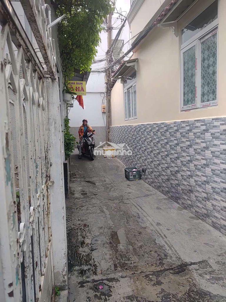 Cho thuê nhà hẻm 216 dương bá trạc, phường 2, quận 8. dt: 6x20m - 3