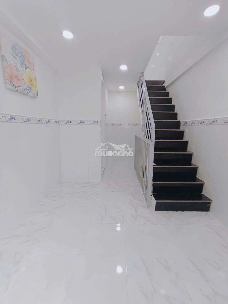 🌹1% anh chị,nhà 3 tầng ngay lê đại hành và nguyễn chí thanh q11 - 2