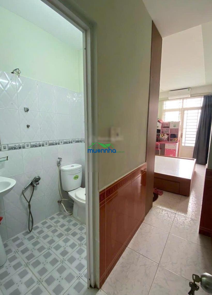 Nhà 1/ thoại ngọc hầu. đúc 3 tấm quận tân phú khu trung tâm hành chính quận tân phú giá rẻ