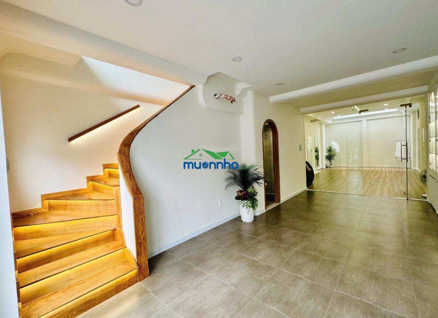 Nhà khu trần não q2 dt 115m2 kết cấu 4 tầng đang có dòng tiền 75tr/tháng giá giảm từ 38 tỷ về 33 tỷ
