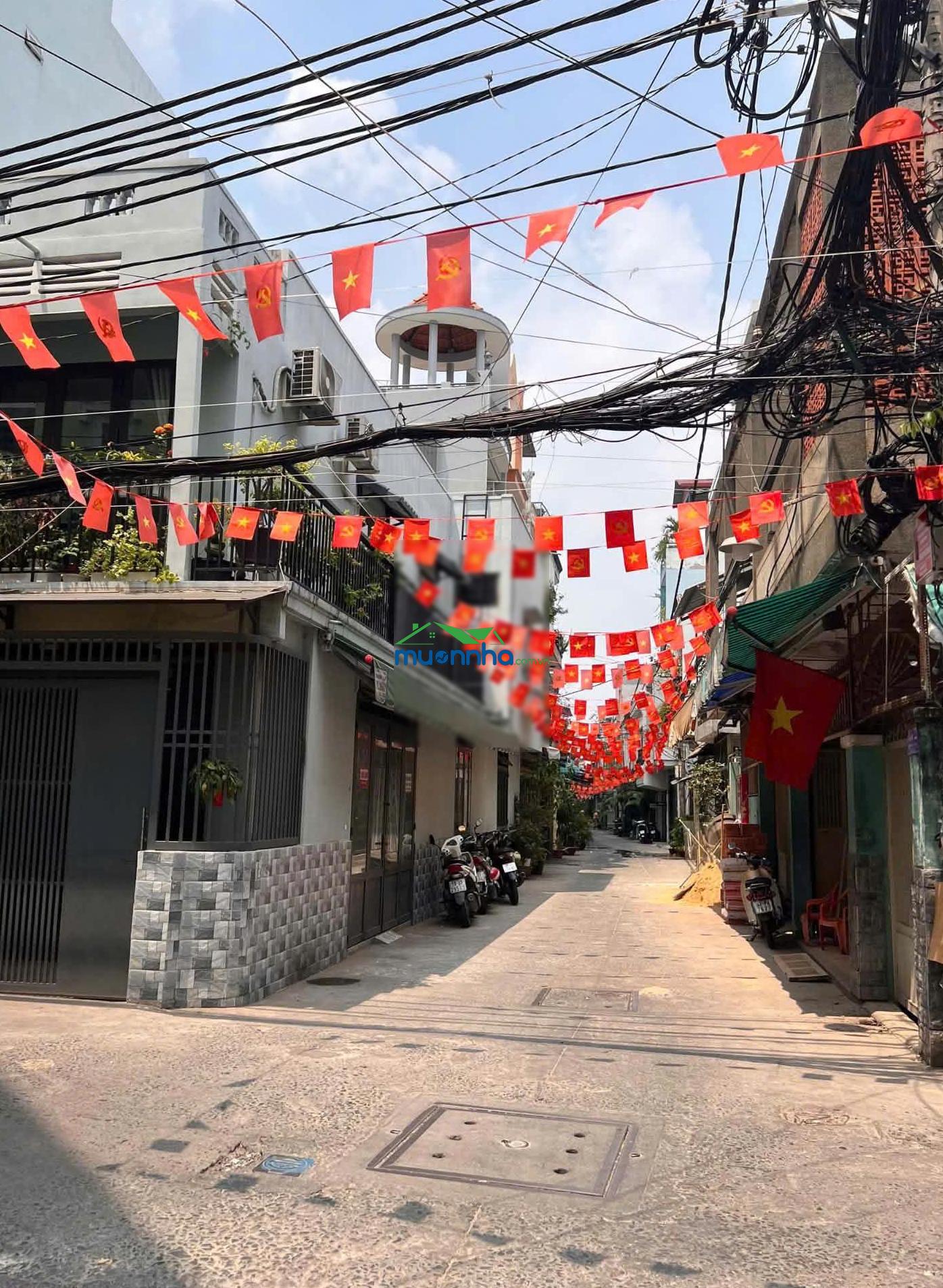 3 tầng- ngang 4.5m- 48m2- gần hẻm xe hơi - metro cách mạng tháng 8, cv lê thị riêng- chỉ 7.35 tỷ