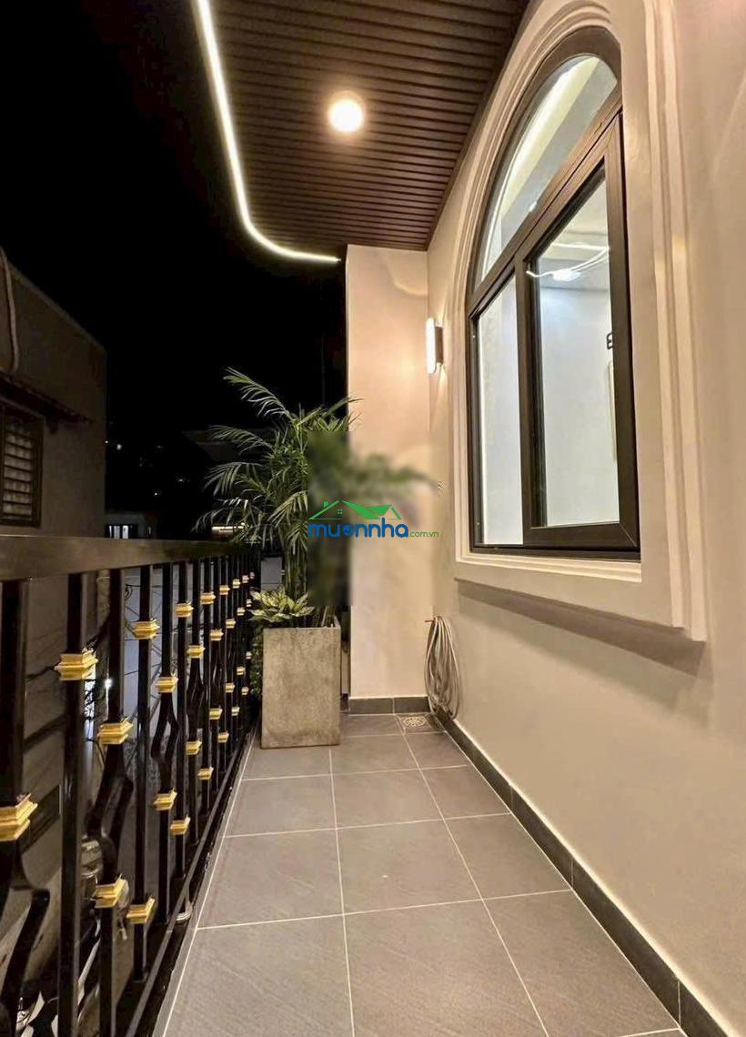 Gấp bán nhà đẹp tại q7 giảm 600tr còn 5 tỉ 950 tl dt 7*7 hẻm thoáng căn góc có 3pn khu dân cư