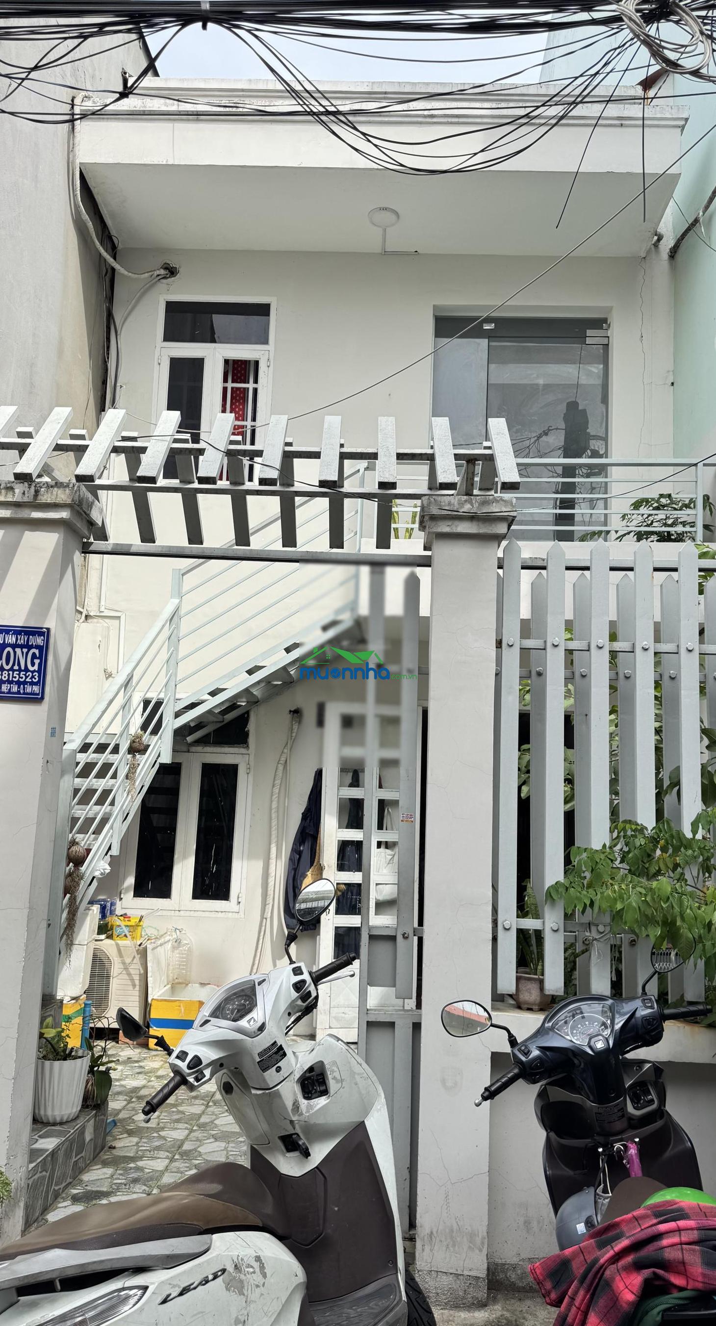 Nhà đẹp tân phú - hẻm ô tô - 74,5m - 3 tầng - ngay ngã tư hoà bình, luỹ bán bích - giá 5,x tỷ - 2