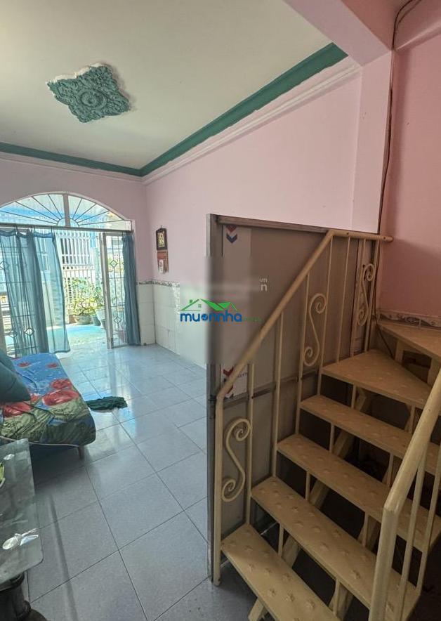 B bán nhà hiệp phú diện tích: 50m kết cấu: 1 trệt, 1 lầu (2 tầng) 3 phòng ngủ giá bán: 3,6 tỷ đồng - Ảnh 2