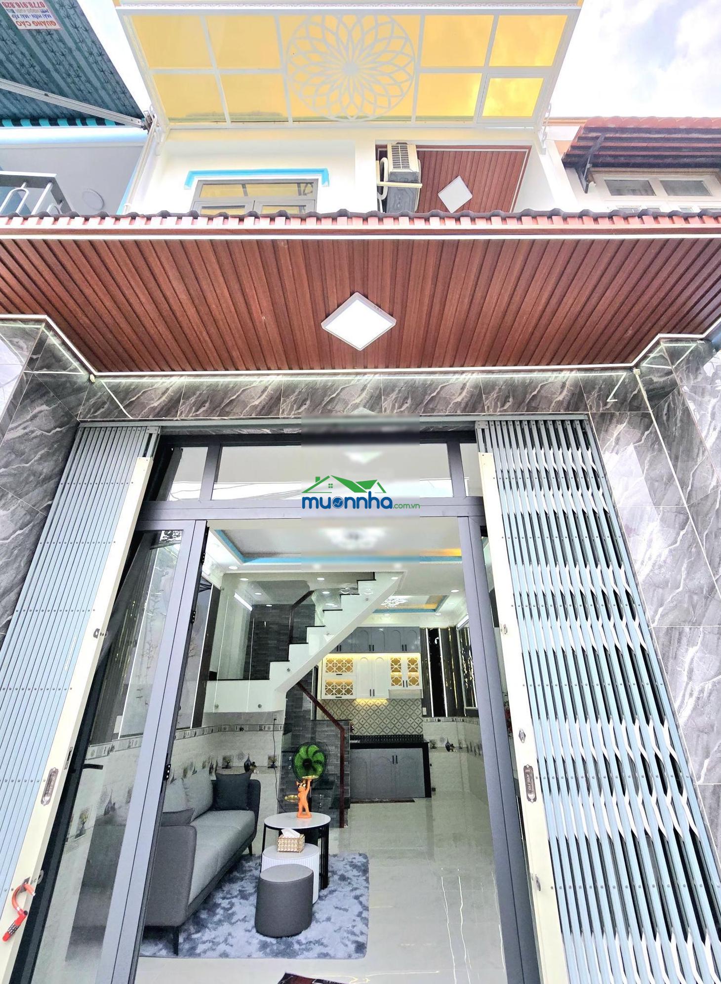 Nhà mặt tiền cần bán gần phú mỹ hưng quận 7