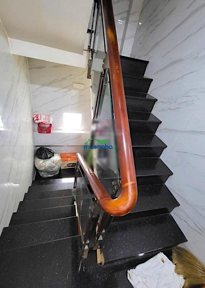 Lý thường kiệt quận 10 kề đh bách khoa xe hơi thông căn góc 5 tầng ngang 5m chỉ 6 tỷ2