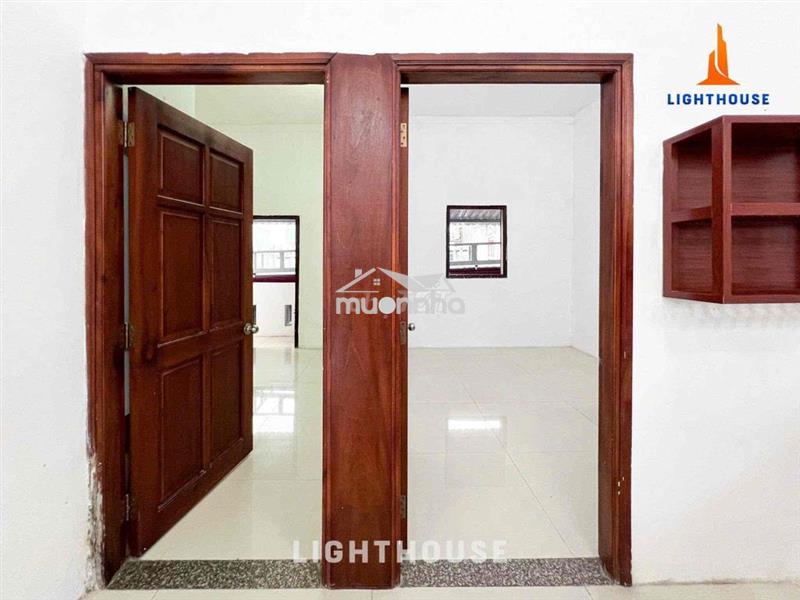 2 phòng ngủ 80m2 siu to ngay ngã 4 ga