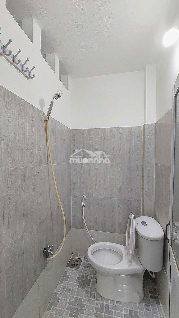 Ngã 4 thủ đức - có máy lạnh + máy giặt !! - Ảnh 3