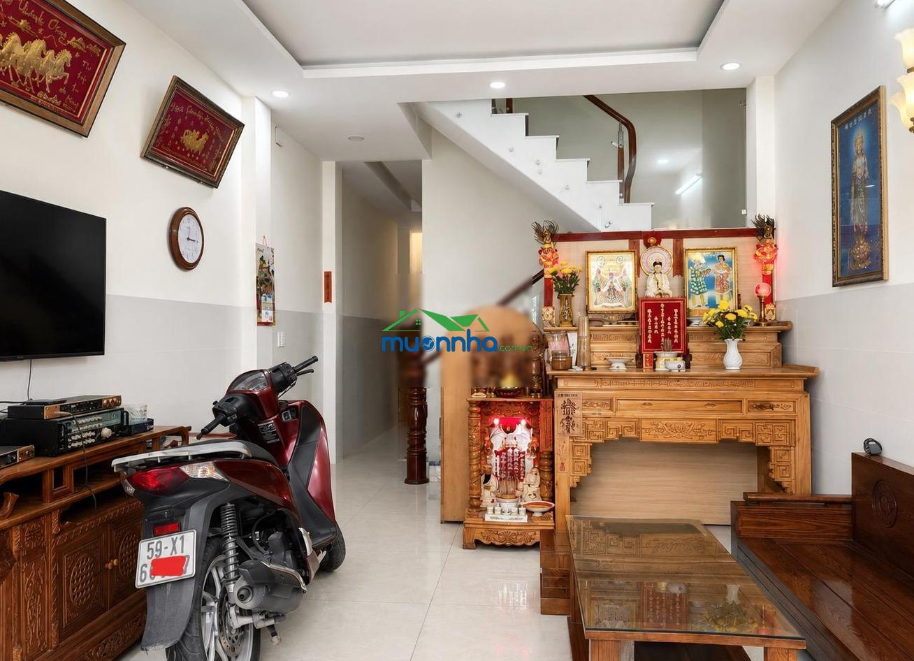 5.2 tỷ - nhà 3 tầng 5 pn - đường ô tô - ngay võ văn hát - 4