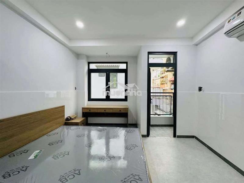  Phòng full nội thất ban công 30m2 ban coo 