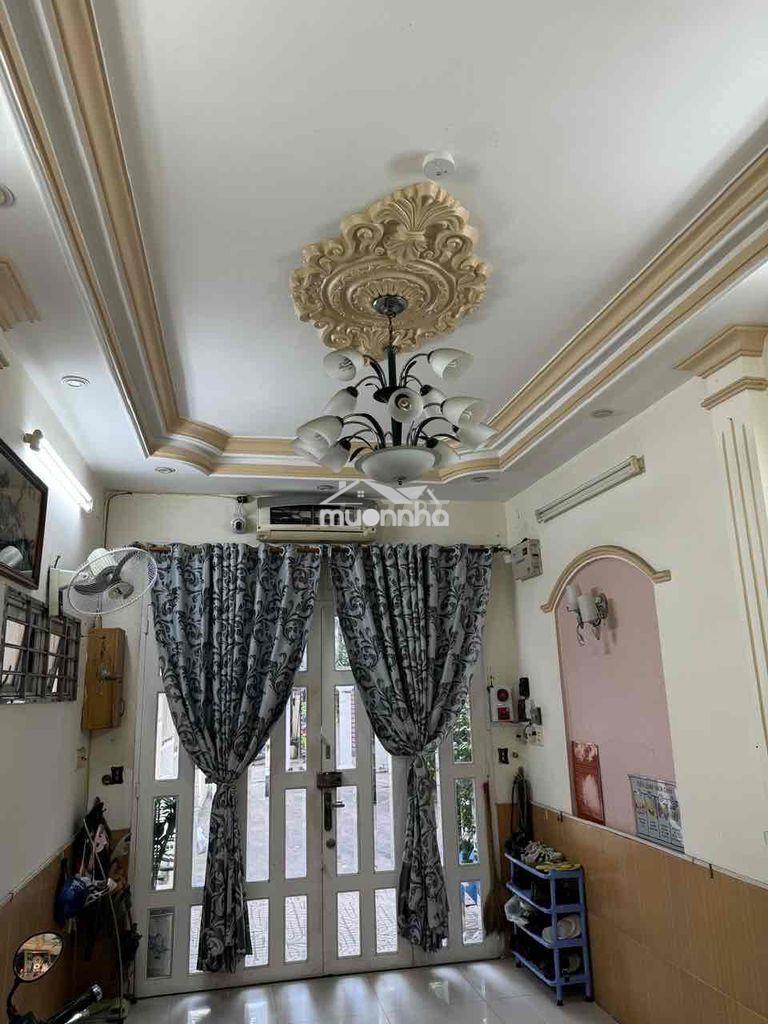 Cho thuê nhà hẻm 215 huỳnh văn bánh ,  5 tầng phường phú nhuận