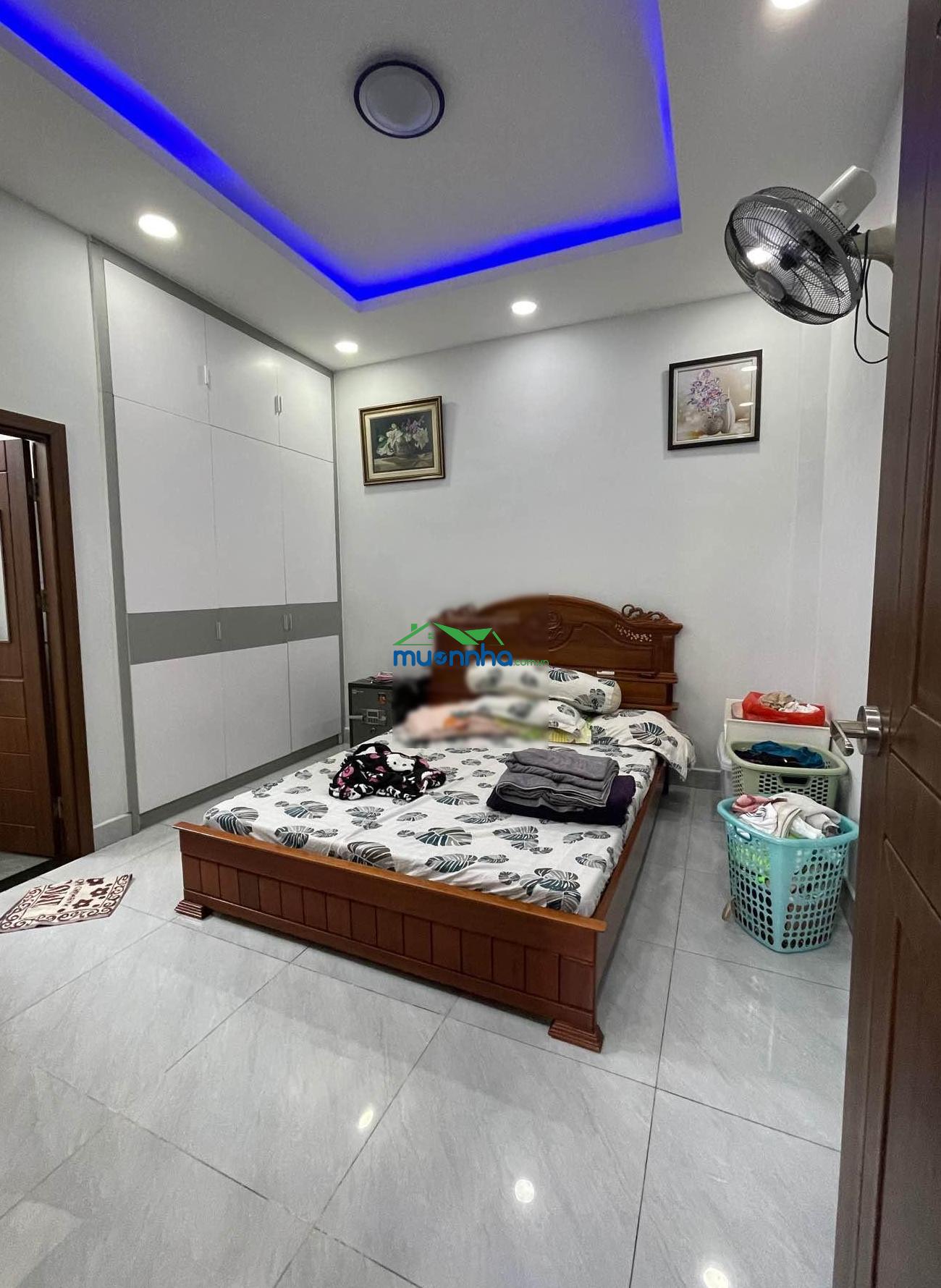 Nhà tân bình hẻm xe hơi tới cửa gần ga t3. cần bán nhà tại đường hoàng bật đạt, phường tân sơn - 3