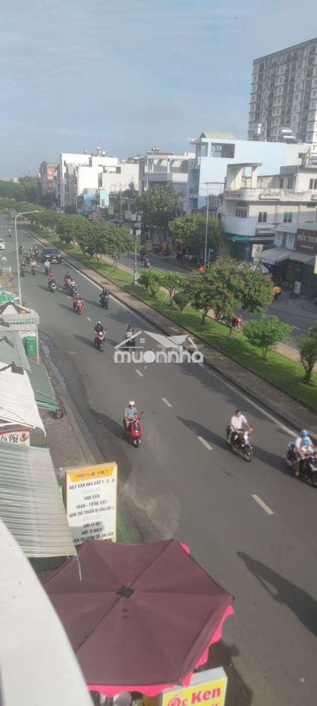 Căn hộ dv ,có nội thất