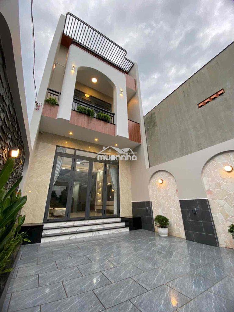 Cần tiền bán căn nhà mới xây