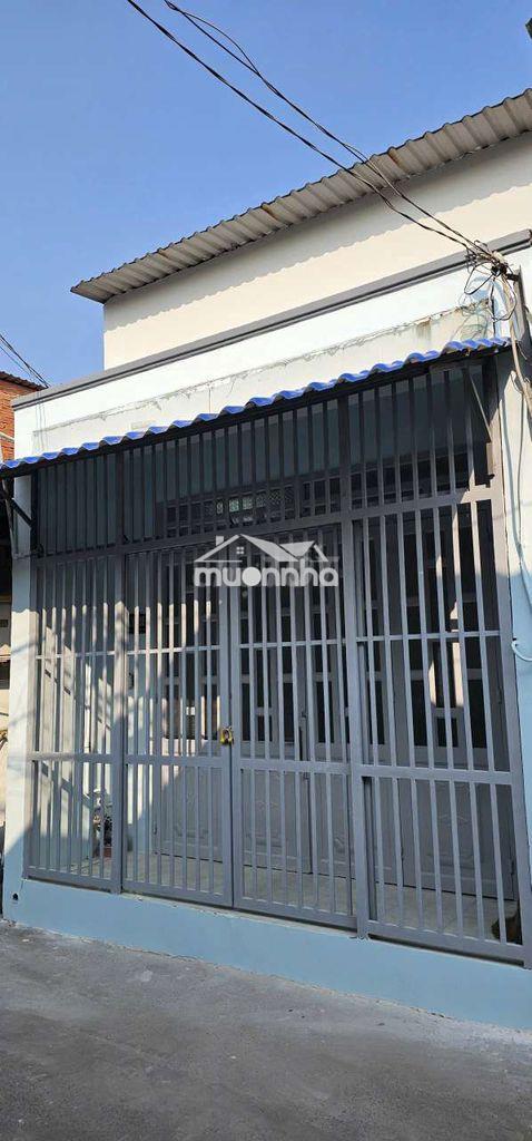 Nhà 4mx13m đúc lửng.2pn.2wc. kdc hiện hữu