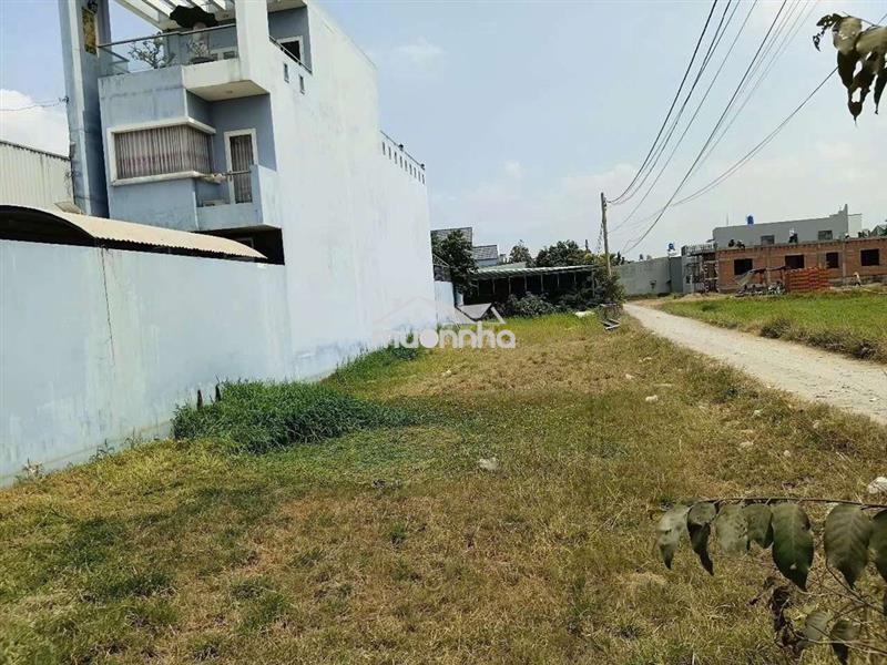 Đất 10 x 45m lô góc 2 mặt tiền đường giồng lớn. vị trí kinh doanh