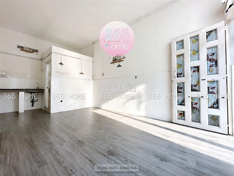Phòng rộng 20m2, ban công thoáng, an ninh, có bảo vệ