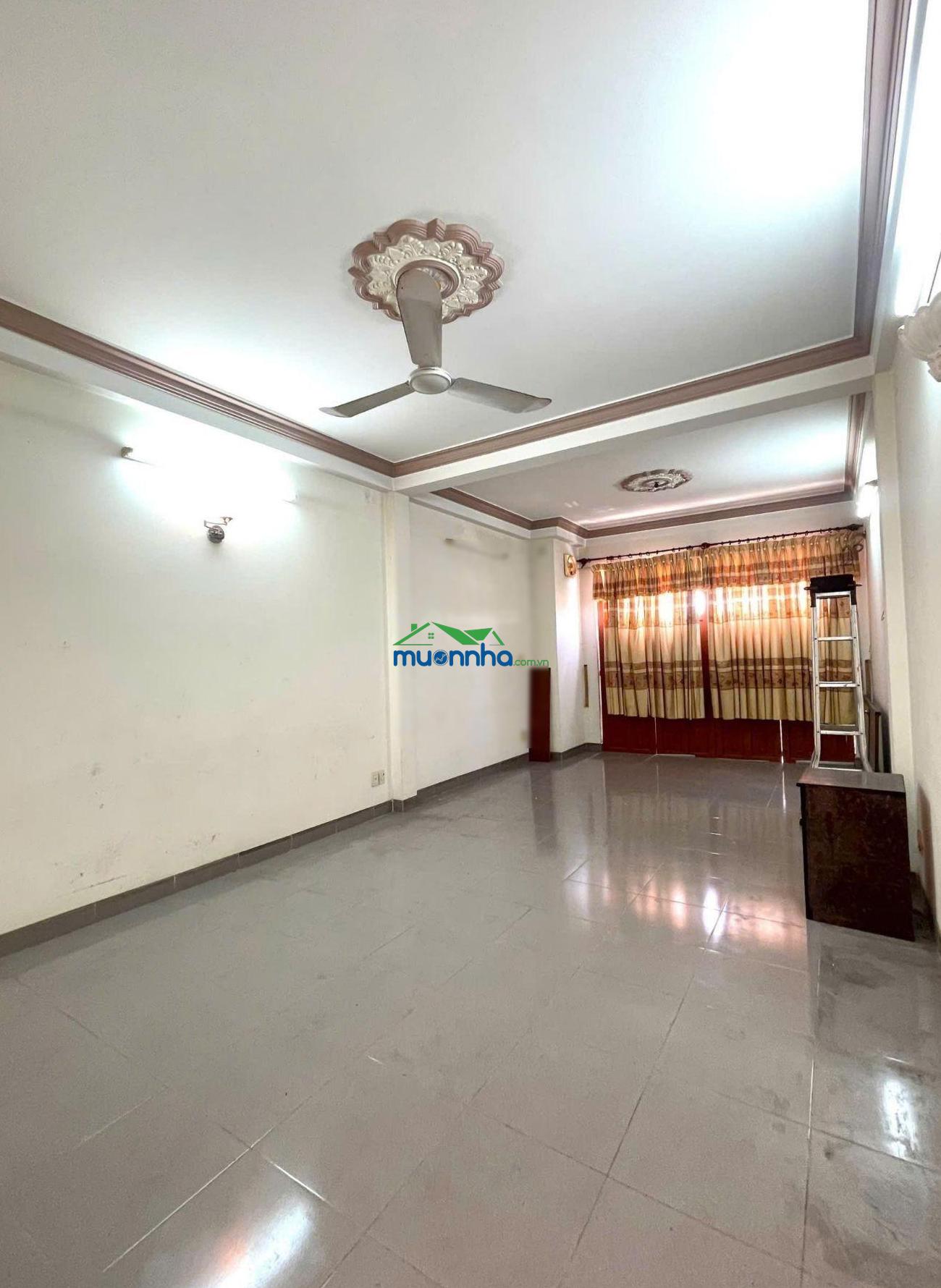 Bán nhà đường ông ích khiêm giáp vòng xoay ,gần đầm sen hxh(4 x 14m x 3 tầng )giá : nhỉnh 5 tỉ tl - 3