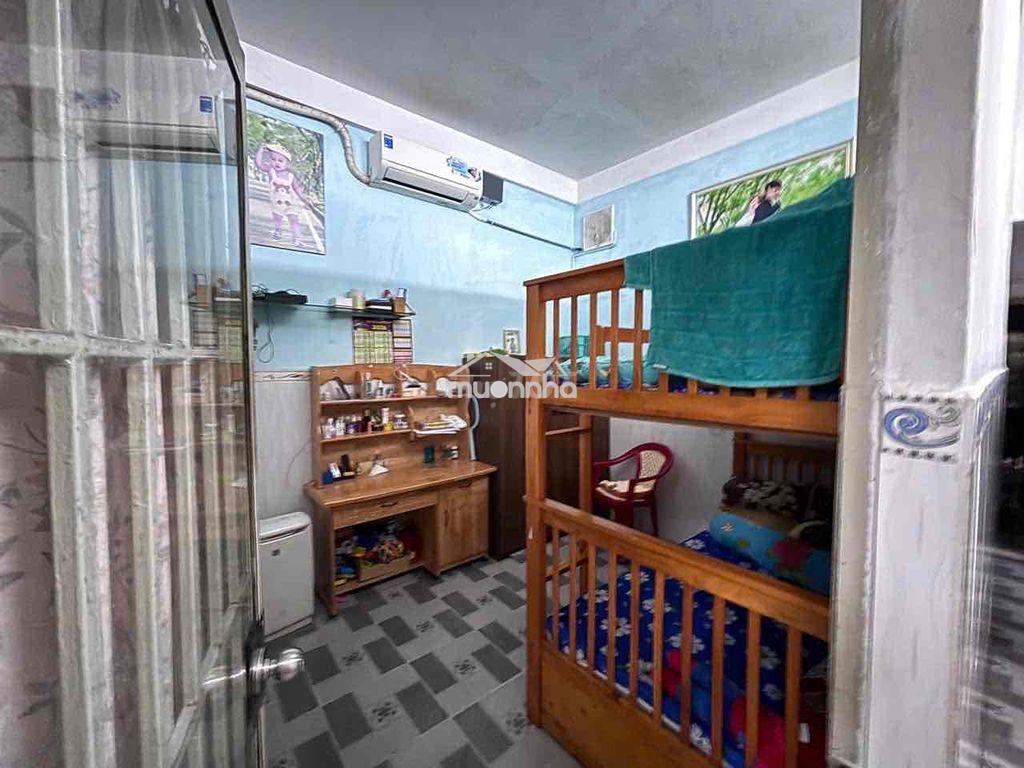 Tầng trệt căn góc mặt tiền đường 10m  kinh doanh tốt, chỉ 3 tỷ 3 48m2 - 4