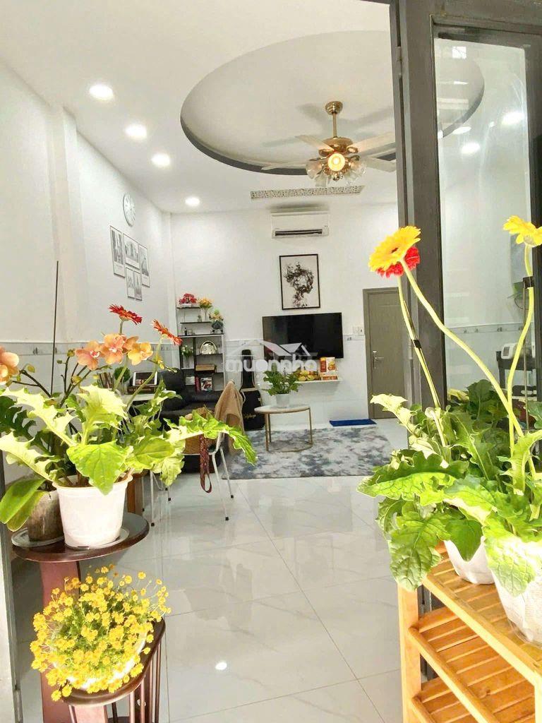 Nhà 2 phòng 6 x 7m