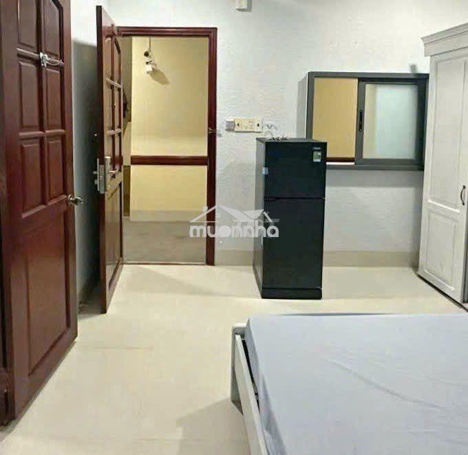 Phòng giá rẻ chỉ 4.19 triệu/tháng studio 30m2 có cửa sổ phan đăng lưu.