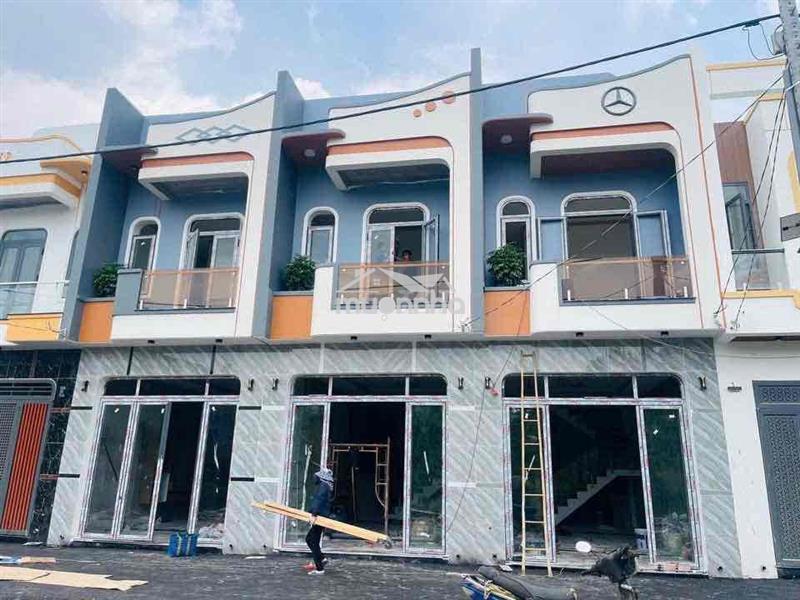 Nhà mới đang hoàn thiện kiên cố 1 trệt 1 lầu