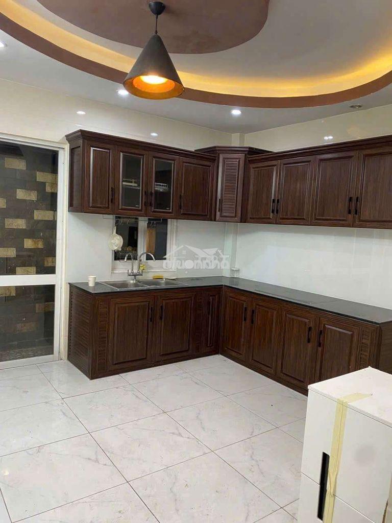 Cho thuê nhà mới đẹp quận 1, trệt lửng 2 lầu sân thượng, 6pn 4vs - 2